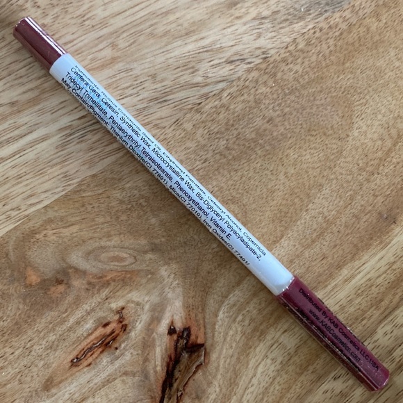 KAB COSMETICS | Lip Liner in Red Velvet (Deluxe Sample) - Picture 4 of 4